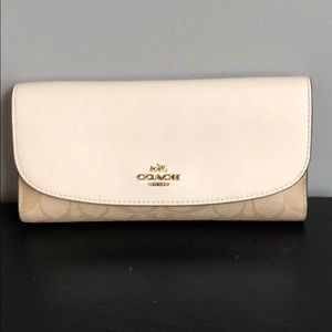 Coach check wallet/Authentic white gold